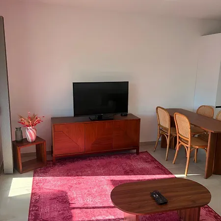 Apartment Calme Et Lumineux T2 A *